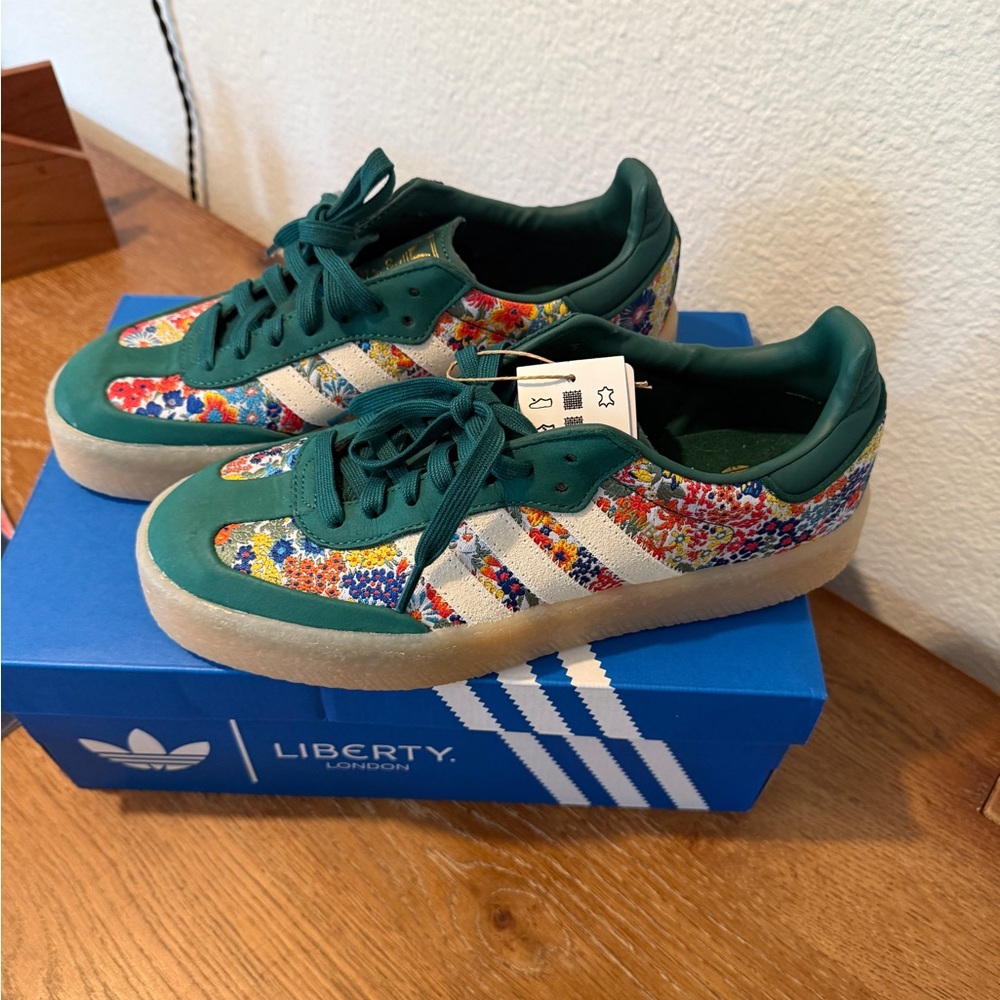 Adidas x Liberty London Green Floral Sambae Sneakerd NWT 9.5 Women’s